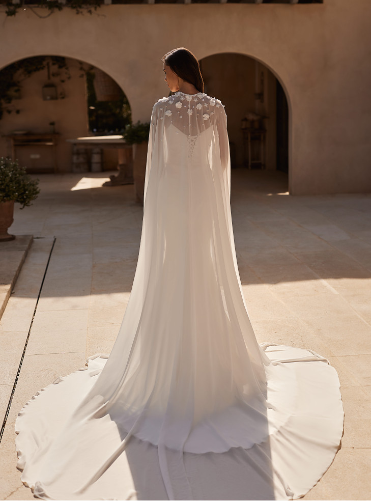Viva (a cape)